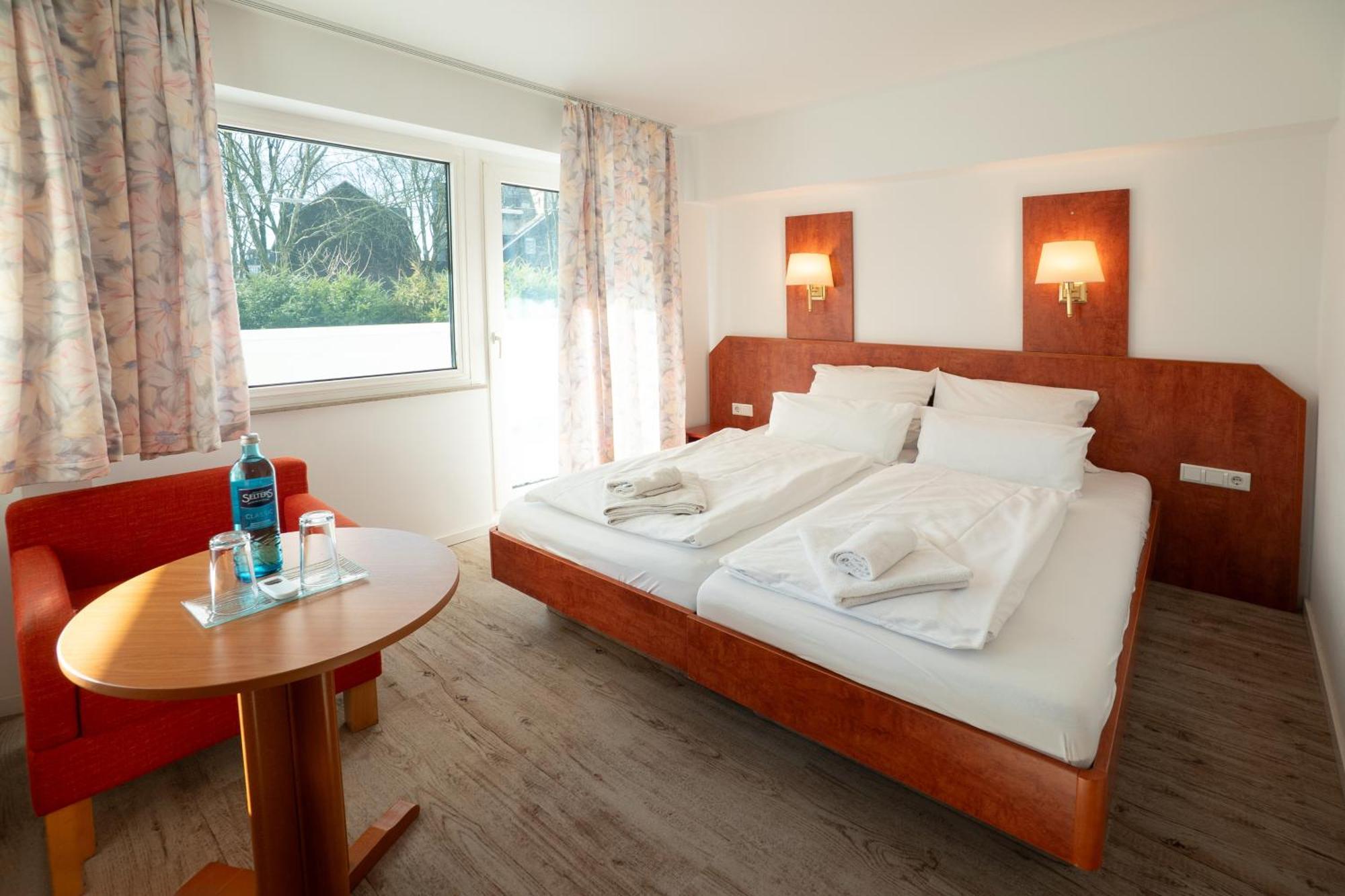 Hotel Zur Post Herne Exterior photo