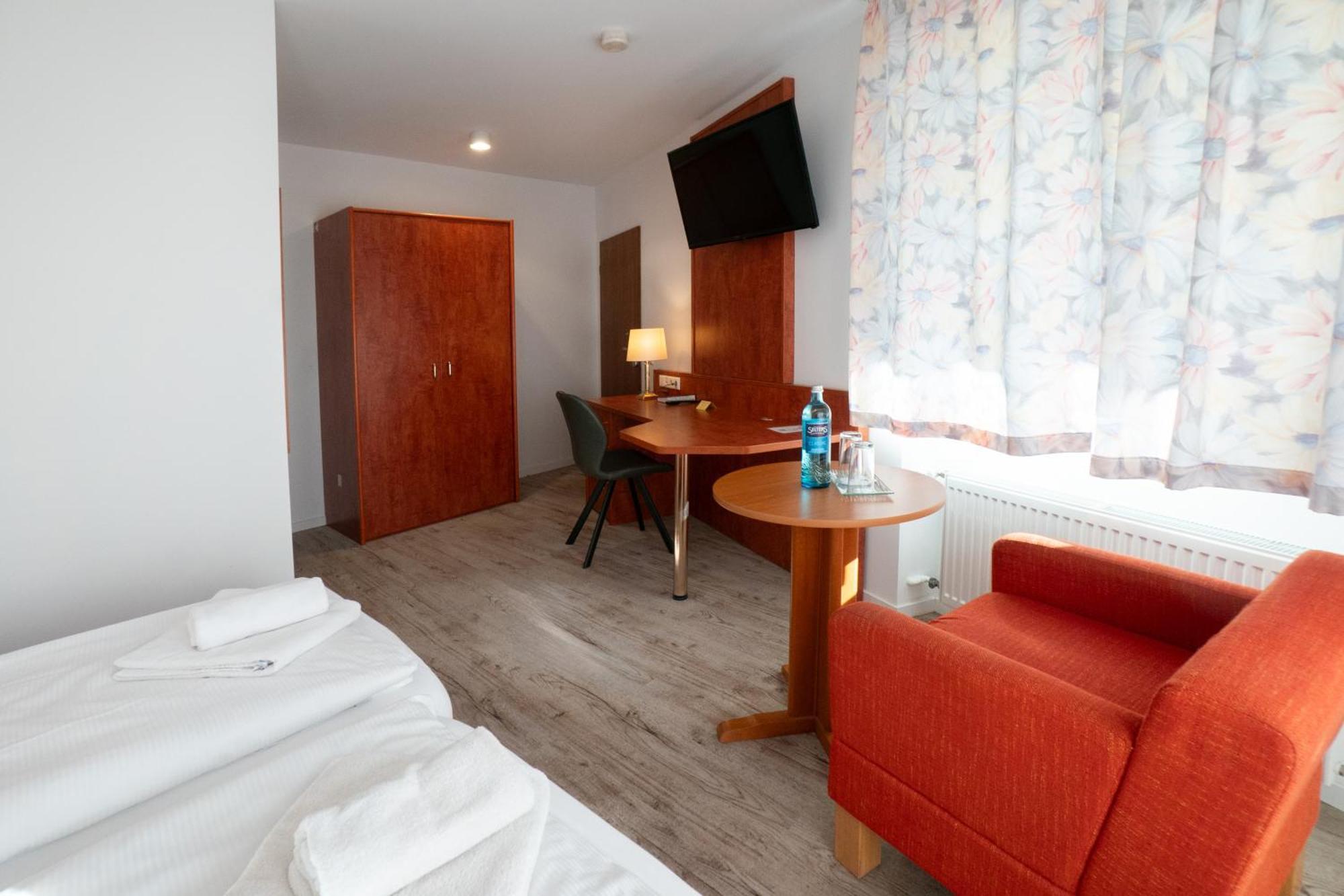 Hotel Zur Post Herne Exterior photo